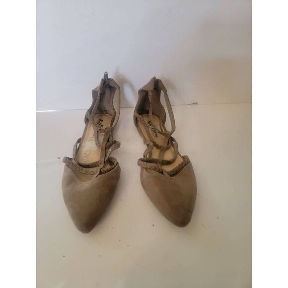 Self Esteem Women's Tan Suede Embellished Strappy Flat Sandals Size 8.5 - Picture 1 of 7